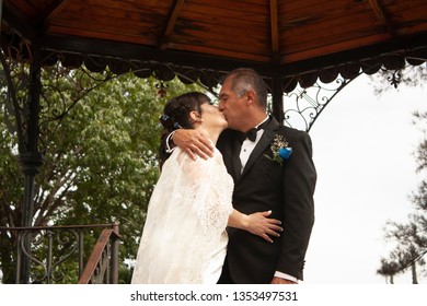 Wedding Couple Mexico Images Stock Photos Vectors Shutterstock