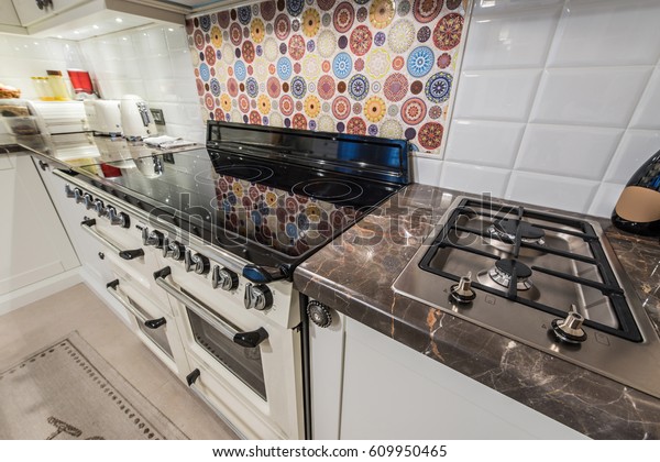 Kitchen Interior Modern Appliances Ovengas Stoveinduction Stock