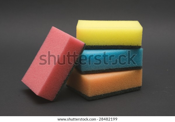 red kitchen sponges