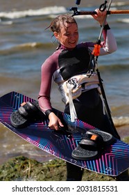 Kite Rider Girl Went Ashore After Kite Skiing