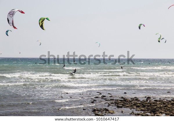 Kite Surfing Trafalgar Beach Canyos De Stock Photo Edit Now 1010647417