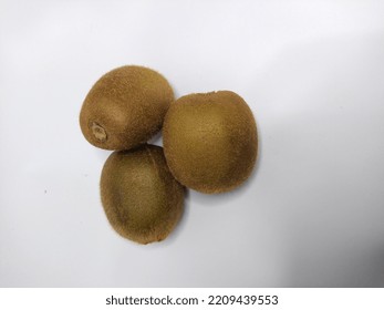 Kiwi Fruit Is A Fruit That Resembles Sapodilla And Has Hair On The Skin