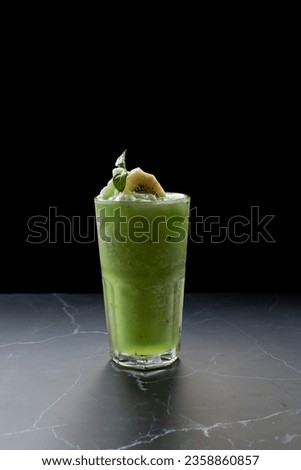 kiwi, smoothie, mint, frozen ice, smoothie, bar, drink, summer, green, in a glass of water, on a black background, fruit juice, refreshing