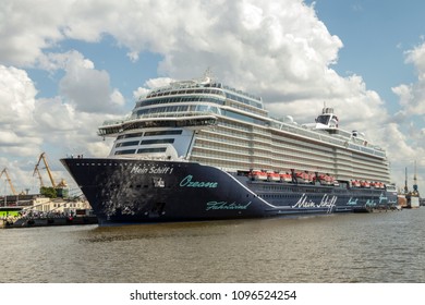 Mein Schiff Images Stock Photos Vectors Shutterstock