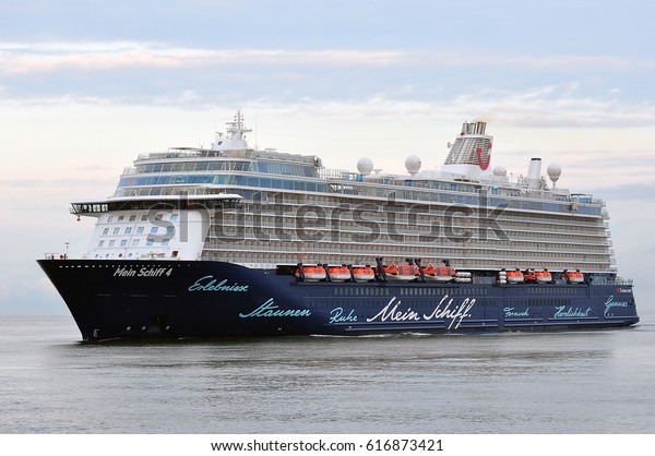 Klaipedalithuaniajune 29 Cruise Liner Mein Schiff Stock