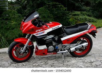 Kawasaki 900 R Stock Photos & Shutterstock