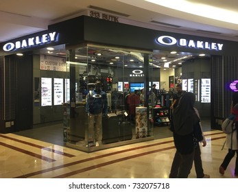 oakley store malaysia