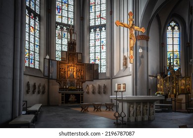 Kleve, Germany - 2022-08-07: Interior View Of Collegiate Church With The Altar 