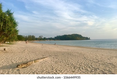 56 Klong dao beach Images, Stock Photos & Vectors | Shutterstock