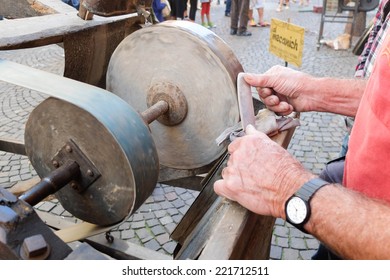 knife sharpener knife sharpening
