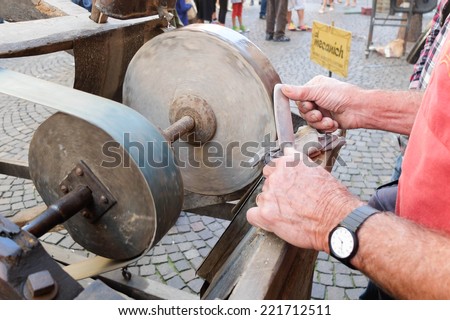 knife sharpener knife sharpening