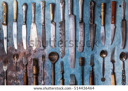 Knives, forks, spoons, lots of vintage cutlery