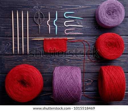 Knolling knitting. Flatlay