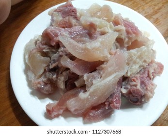 a knuckles  of beef