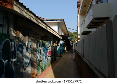 Koh Phi Phi, Krabi, Thailand - February 17, 2021: Shops And Entertainment Business On Phi Phi Island Remains Lonely. The Number Of Foreign Tourists Decreased Following The Outbreak Of COVID-19.