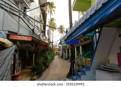 Koh Phi Phi, Krabi, Thailand - February 17, 2021: Shops And Entertainment Business On Phi Phi Island Remains Lonely. The Number Of Foreign Tourists Decreased Following The Outbreak Of COVID-19.