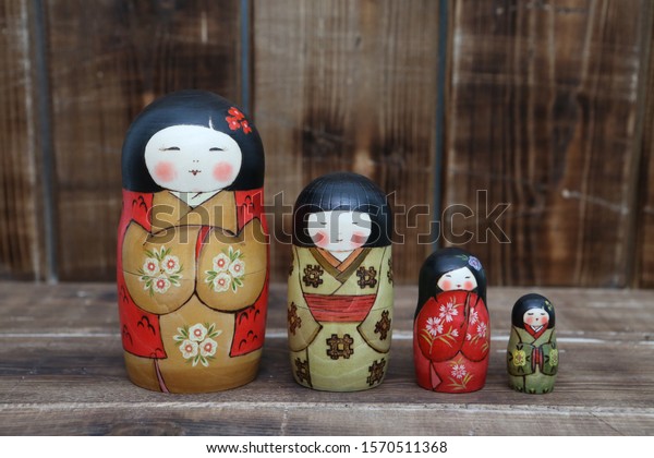 vintage japanese nesting dolls