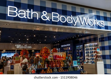 252 Bed Bath And Beyond Images, Stock Photos & Vectors | Shutterstock