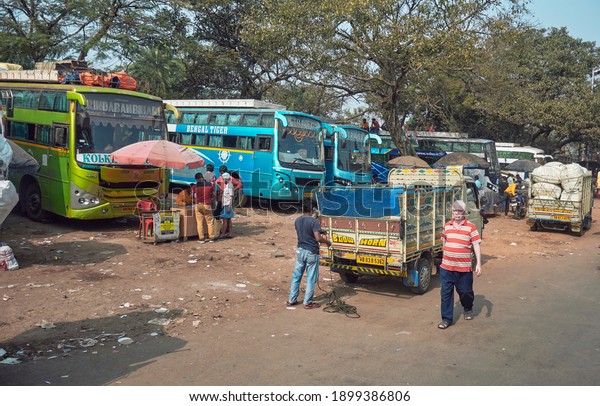 Kolkata,\
01-09-2021: Bus booking travel agents business dealing with\
customers at Babughat interstate bus\
terminal.
