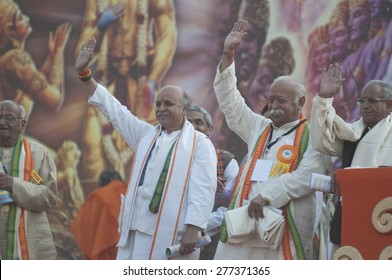 KOLKATA - DECEMBER 20:Praveen Togadia And Mohan Bhagwat Together With Other Hindu Leaders During The Golden Jubilee Celebration Of VHP On December 20, 2014 In Kolkata, India.