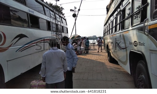 KOLKATA, WEST BENGAL, INDIA: 16 APRIL, 2017: Bus stand
in kolkata. 