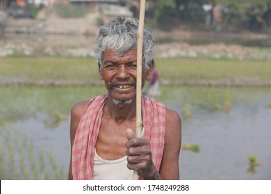  Kolkata , West Bengal , India Months Of September 2019 :asian Senior Oldman Look At The Camera