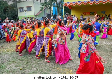 333 Bengali Dressed Up Stock Photos, Images & Photography | Shutterstock