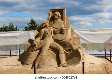 KOLOMENSKOYE,MOSCOW,RUSSIA-AUGUST 2, 2015:"Masterpieces of world literature". The exhibition of sand sculptures."Portrait of Dorian Gray" Oscar Wilde, author Ivan Savenkov, Russia
