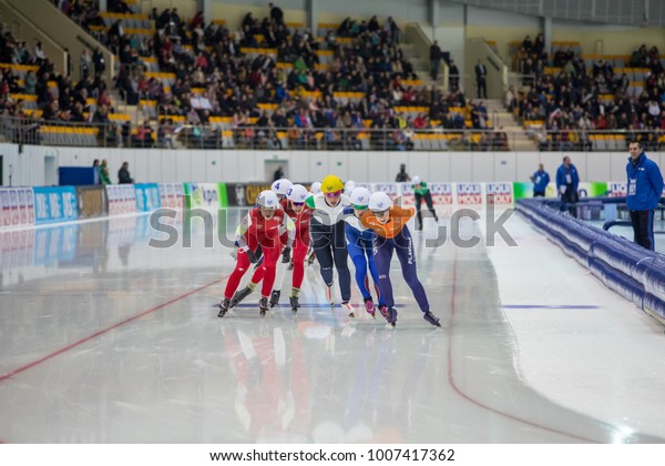 KOLOMNA, MOSCOW\
REGION, RUSSIA - JANUARY 07, 2018: ISU European Speed Skating\
Championships. Mass\
Start.