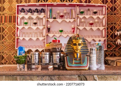 Kom Ombo, Aswan, Egypt. February 25, 2022. King Tut Mask Replica At A Cafe In Aswan.