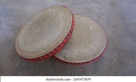 Boy Plays Kompang During Malay Wedding Ceremony Editorial Stock Image Image Of Music Ceremony 153989179