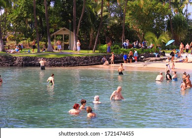 Kona, Hawaii / USA - June 14 2016, People Are Swimming And Sunbathing At Kona Beach, Hawai