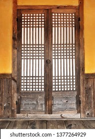 Korea Style Folding Doors,accordion Door Made A Wood And Paper.