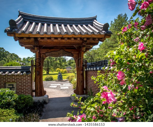 Korean Architecture On Pagada Meadowlark Botanical Stock Image