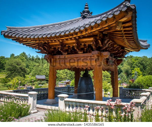 Korean Architecture On Pagada Meadowlark Botanical Stock Photo