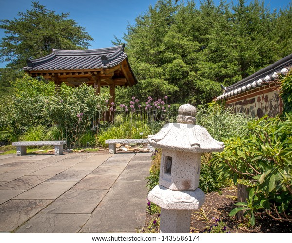 Korean Architecture On Pagada Meadowlark Botanical Stock Photo
