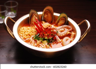 Korean Food - Seafood Ramen