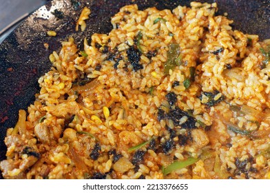 Korean Foods, 
Bokk-eumbab Which Is Famous Korean Fried Rice. We Usually Enjoy It After Eating Stew Or Korean BBQ Such As Sam Gyeop Sal. Enjoy !