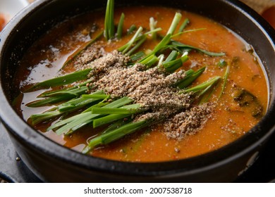 korean healthy food eel soup.