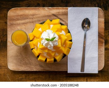 Korean Shaved Ice Dessert ( Mango Bingsu )