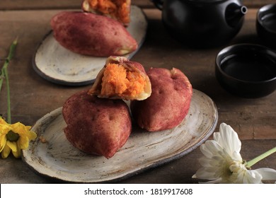 Korean Sweet Potato Mochi Bread, Made From Purple Yam (Goguma), Milk, Sticky Flour, And Starch. Copy Space Selected Focus