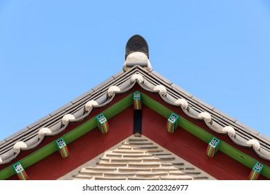Korean traditional eaves. The eaves of traditional temples. Beautiful Korean traditional eaves. - Shutterstock ID 2202326977