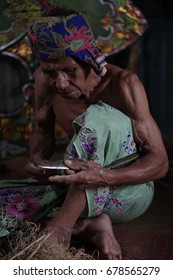 Kota Bharu Kelantan - July 15 : An Old Man Is Making Wau On July 15 , 2017. 