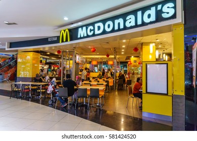 3,845 Mcdonalds Restaurant Exterior Images, Stock Photos & Vectors 