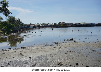 KOTA KINABALU SABAH,MALAYSIA-Nov 24,2017 : Scene view of Tanjung Aru Sea Village in Kota Kinabalu,Sabah.Borneo.Malaysia.