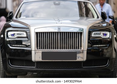 Rolls Royce Limousine Hd Stock Images Shutterstock
