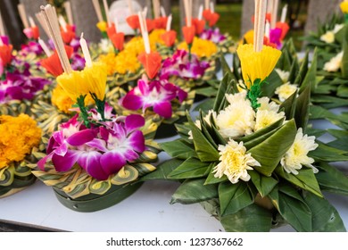 Kratong Floating Basket By Banana Leaf Stock Photo 1237367662 ...