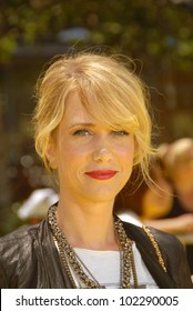 Kristen Wiig  At The 