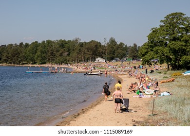 Kristiansand, Norway - June 3, 2018: Many People At The Hamresanden Beach, On A Very Hot Sunday In The Summer.