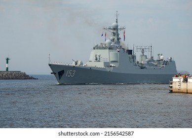 KRONSTADT, RUSSIA - JULY 28, 2019: Chinese Navy Destroyer Of Xi'an Enters The Kronstadt Roadstead. Naval Parade In Honor Of The Navy Day